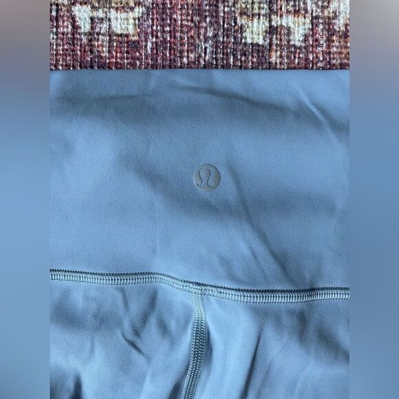 Lululemon light blue wunder under high rise tight leggings size 6 - Picture 11 of 11